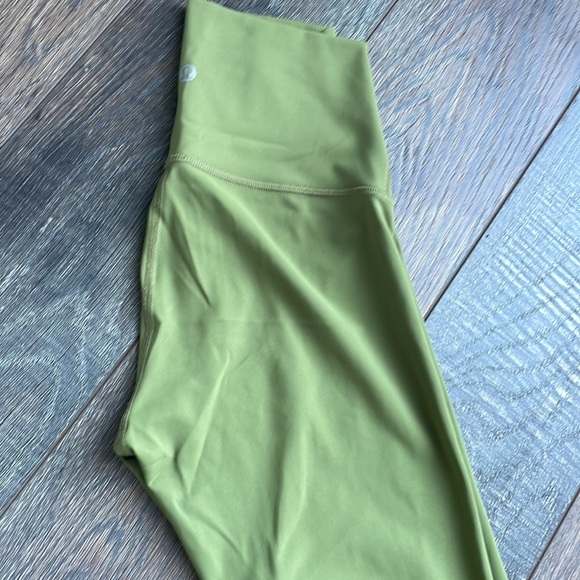 Bronze green lulu lemon leggings - Picture 2 of 5